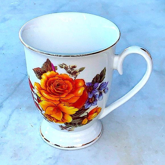 GRACES TEAWARE ROSES YELLOW COFFEE MUG CUP NEW FOOTED PORCELAIN - Picture 3 of 6